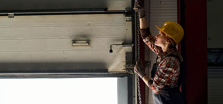 Addressing Common Garage Door Stoppage Issues in Regina, SK